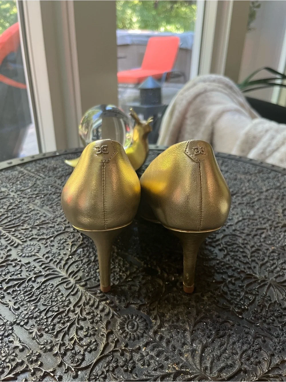 SAM EDELMAN VIENNA AMBER GOLD PUMPS 8.5